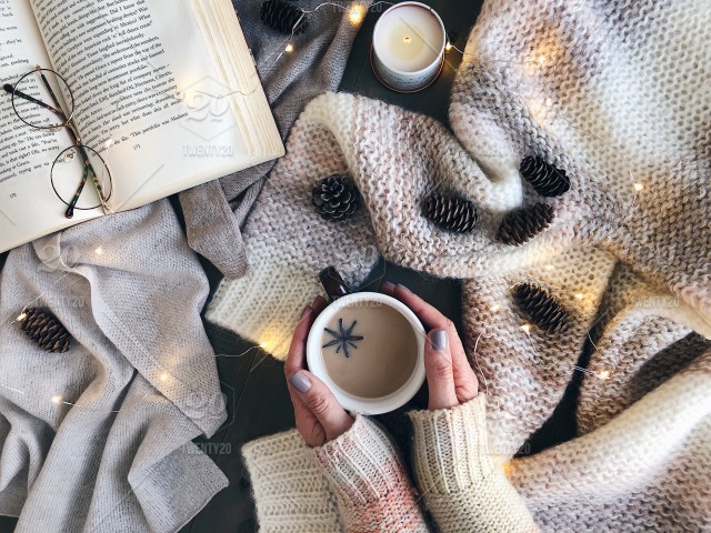 stock-photo-fairy-lights-book-coffee-reading-sweater-winter-season-hot-drink-hot-beverage-cozy-3f466fcd-1c6f-4463-9d53-f907f375b5be